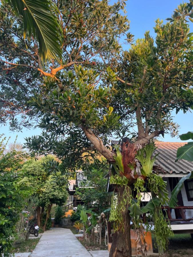 Pyramid Bangalow Ban Laem Sai Esterno foto